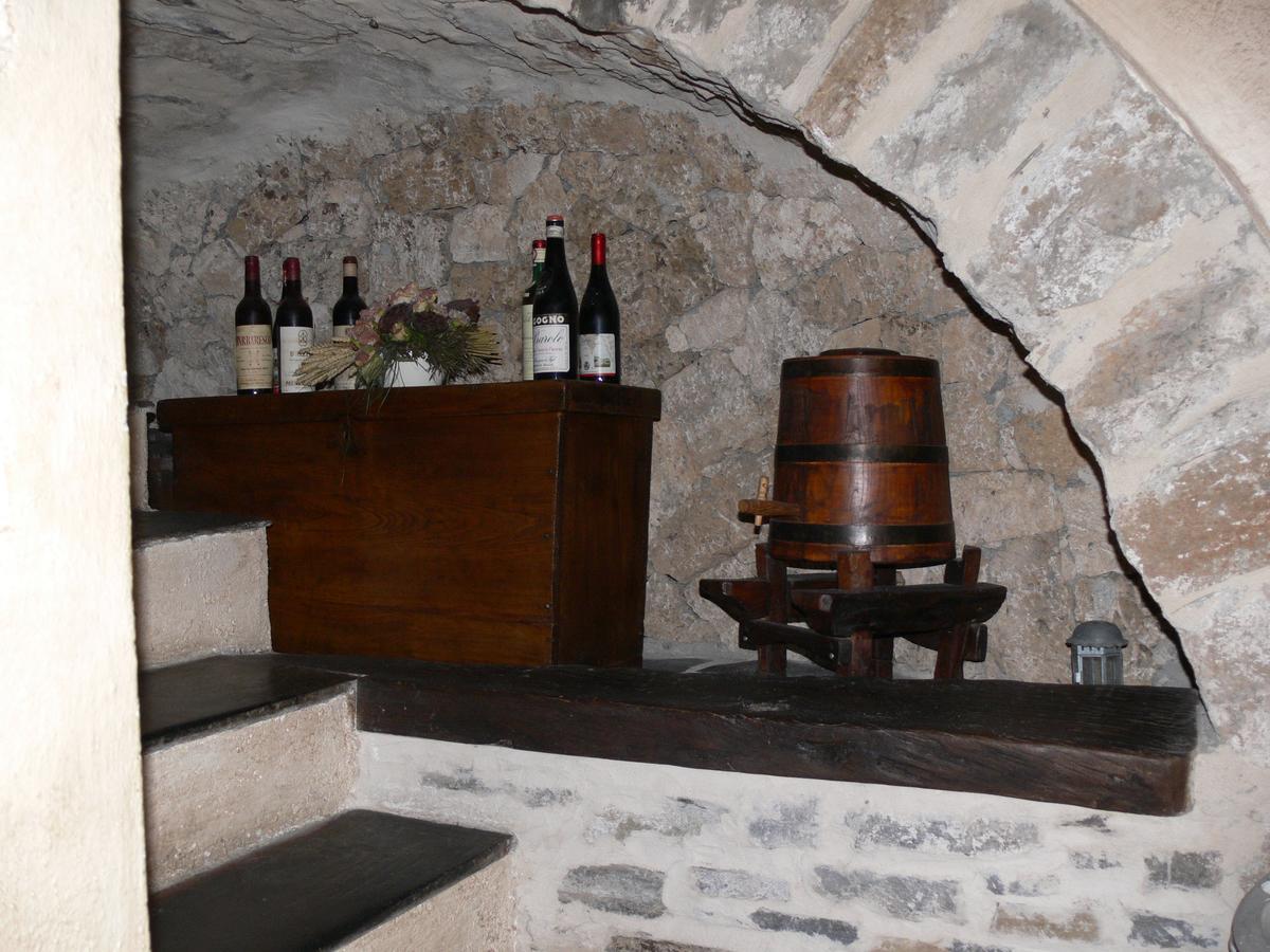 Il Cappellaio Matto Bed & Breakfast Montalto Ligure Екстериор снимка