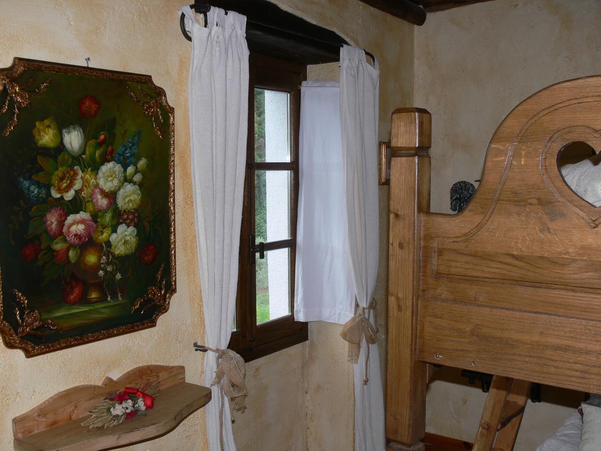 Il Cappellaio Matto Bed & Breakfast Montalto Ligure Екстериор снимка