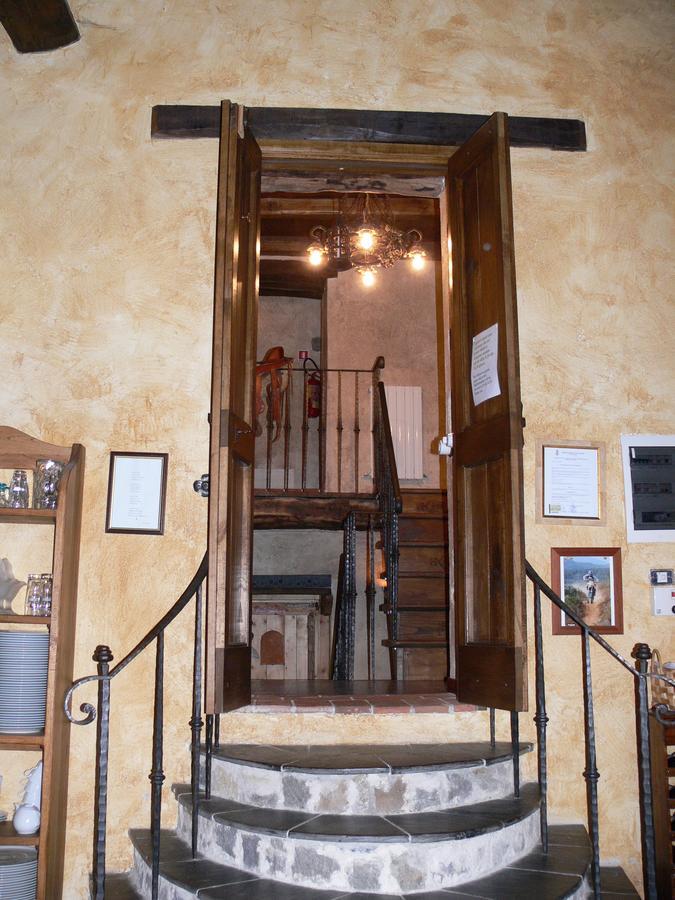 Il Cappellaio Matto Bed & Breakfast Montalto Ligure Екстериор снимка