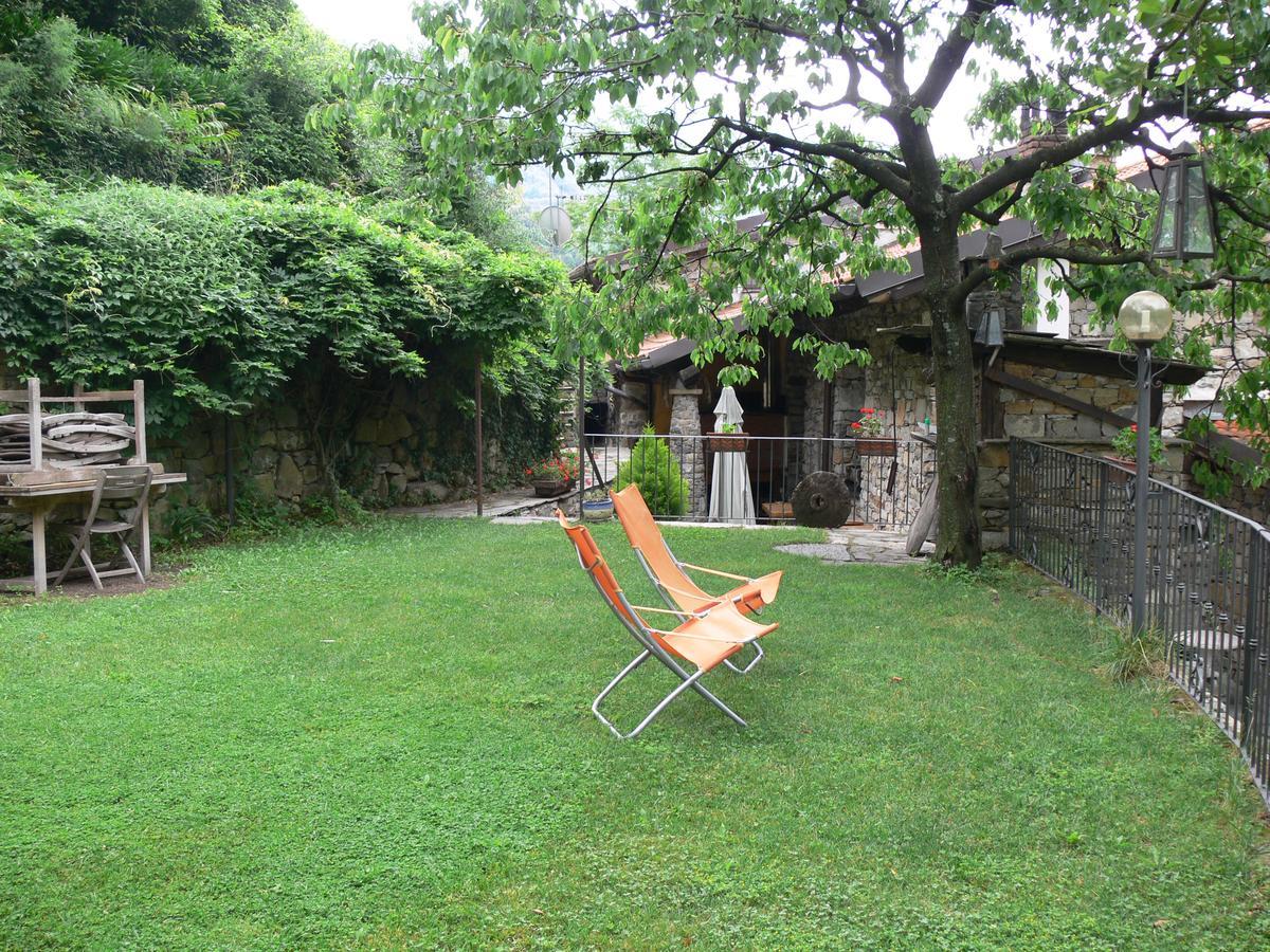 Il Cappellaio Matto Bed & Breakfast Montalto Ligure Екстериор снимка