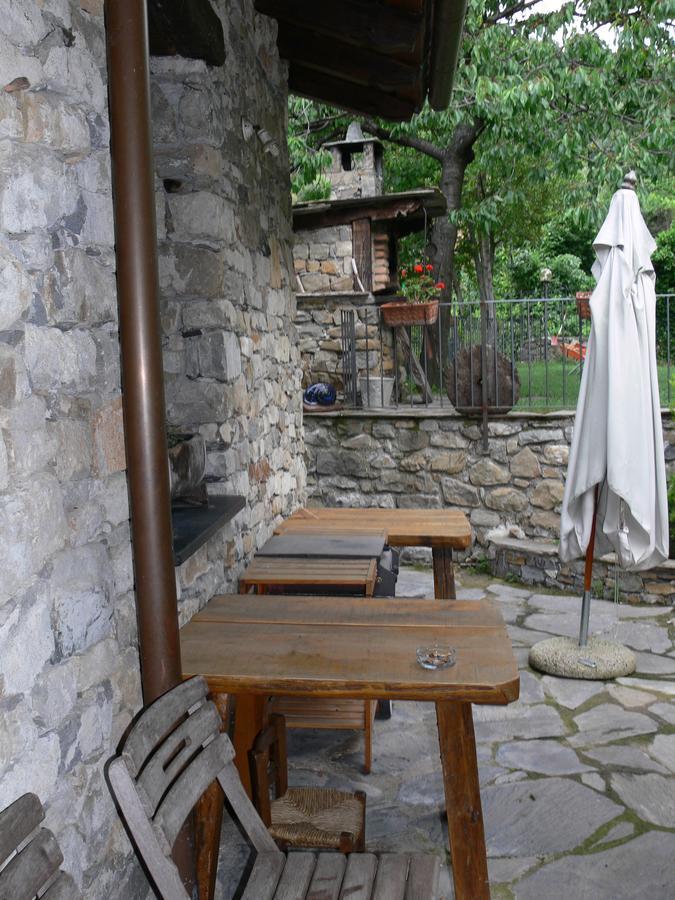 Il Cappellaio Matto Bed & Breakfast Montalto Ligure Екстериор снимка