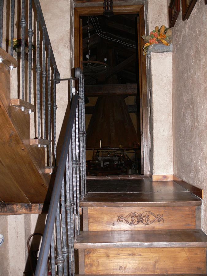 Il Cappellaio Matto Bed & Breakfast Montalto Ligure Екстериор снимка