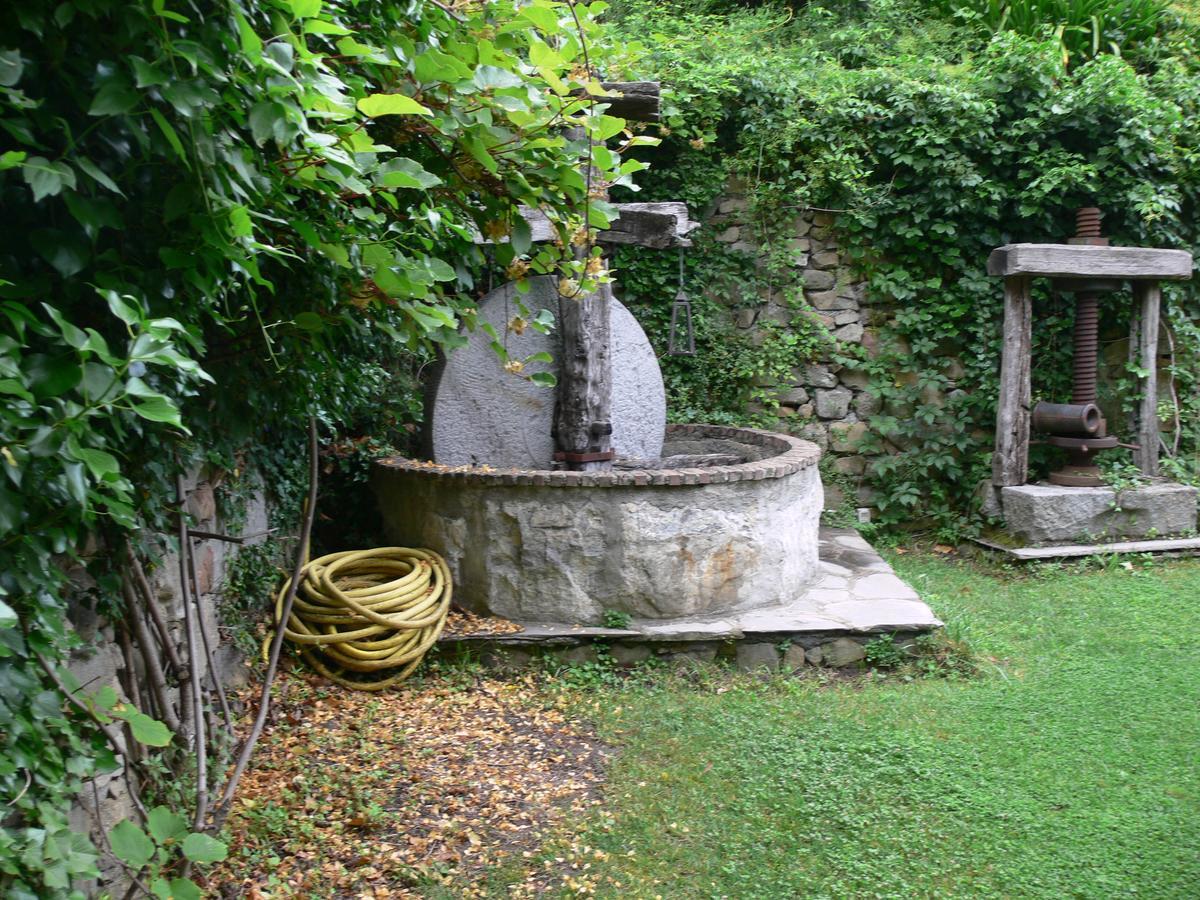 Il Cappellaio Matto Bed & Breakfast Montalto Ligure Екстериор снимка
