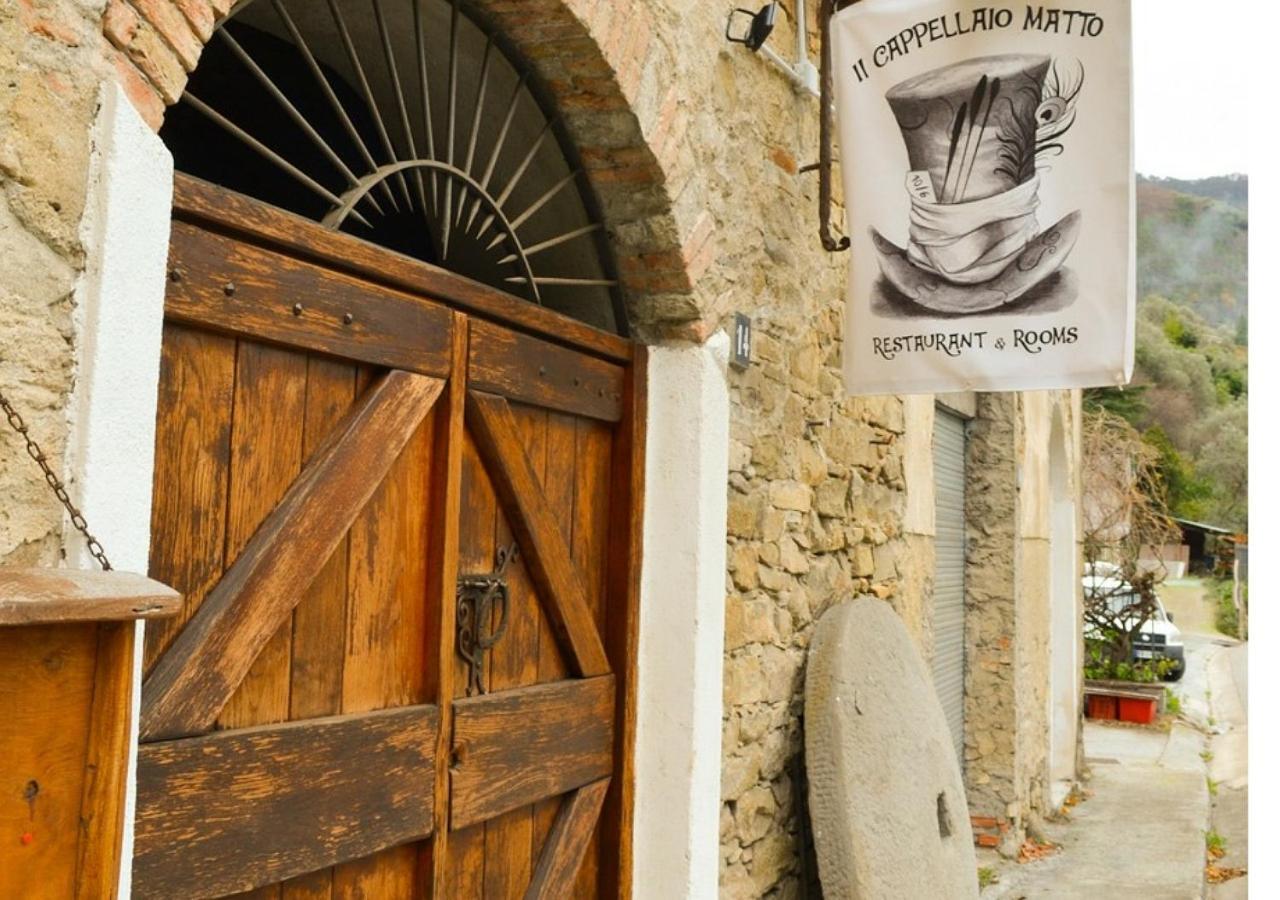 Il Cappellaio Matto Bed & Breakfast Montalto Ligure Екстериор снимка