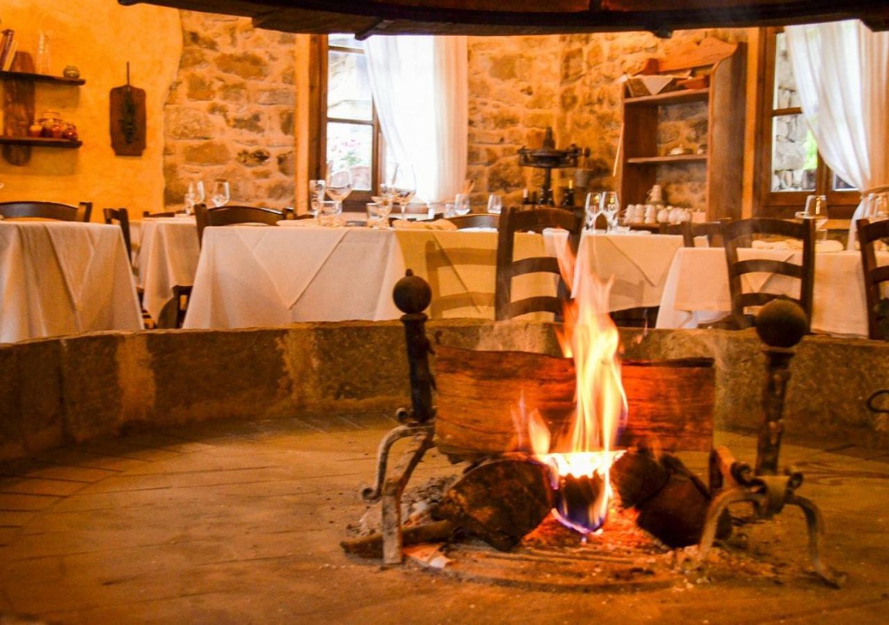 Il Cappellaio Matto Bed & Breakfast Montalto Ligure Екстериор снимка