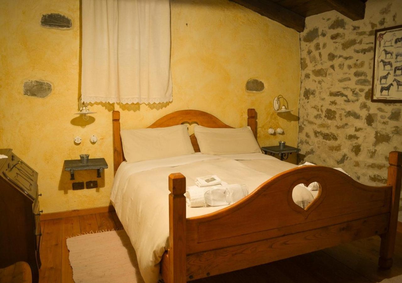 Il Cappellaio Matto Bed & Breakfast Montalto Ligure Екстериор снимка