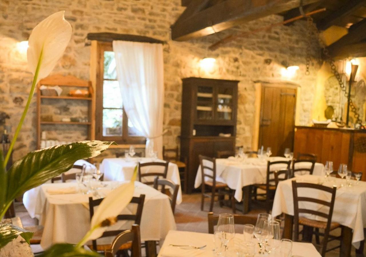 Il Cappellaio Matto Bed & Breakfast Montalto Ligure Екстериор снимка