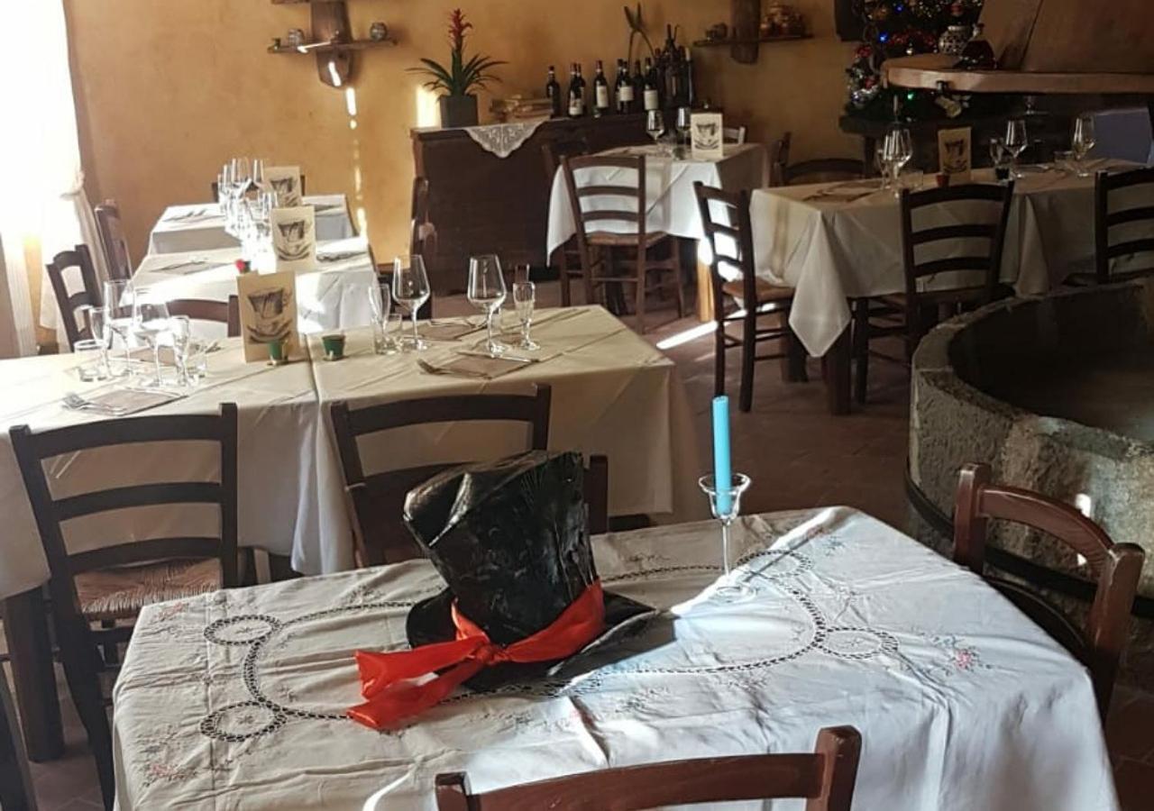 Il Cappellaio Matto Bed & Breakfast Montalto Ligure Екстериор снимка