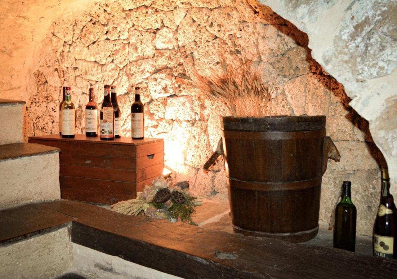 Il Cappellaio Matto Bed & Breakfast Montalto Ligure Екстериор снимка