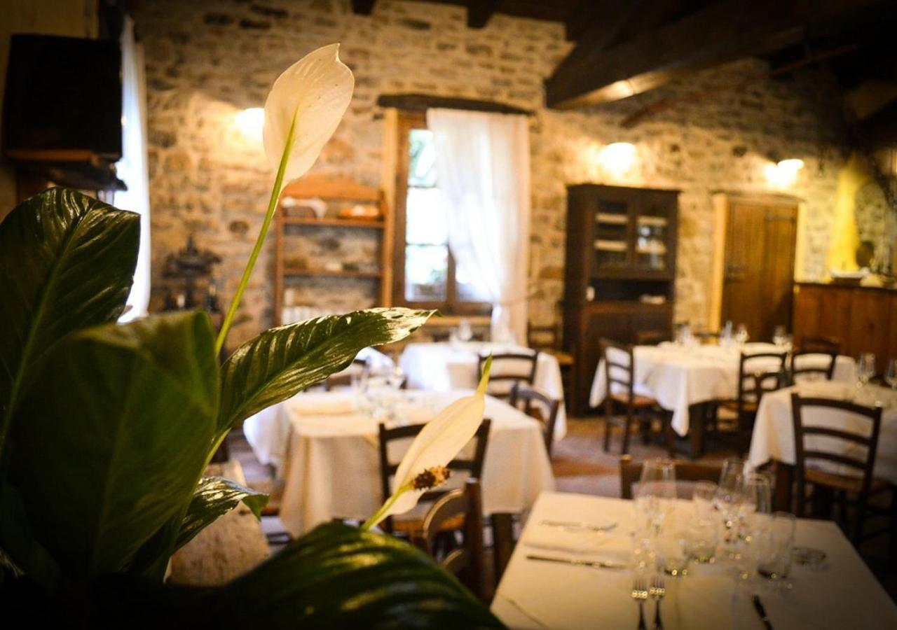 Il Cappellaio Matto Bed & Breakfast Montalto Ligure Екстериор снимка